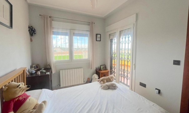 Venta - Chalet Independiente -
Algorfa