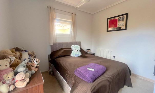 Venta - Chalet Independiente -
Algorfa