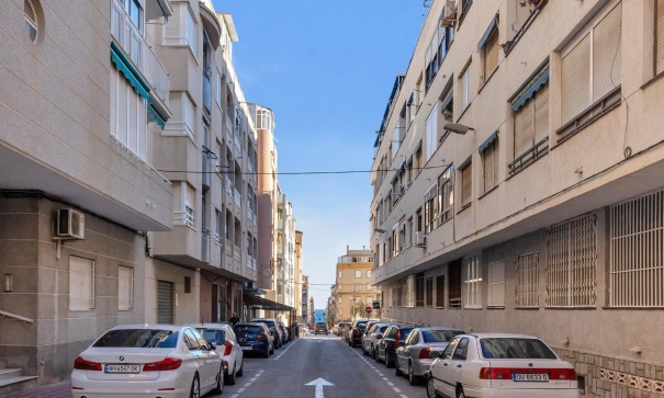 Videresalg - Lejlighed lejlighed -
Torrevieja - Habaneras