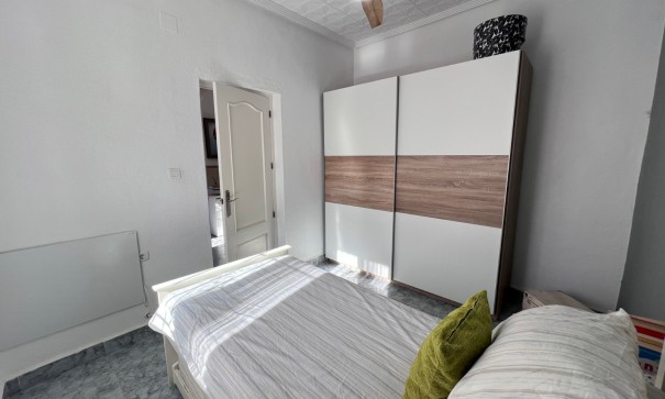 Resale - Stadthaus -
Benejúzar