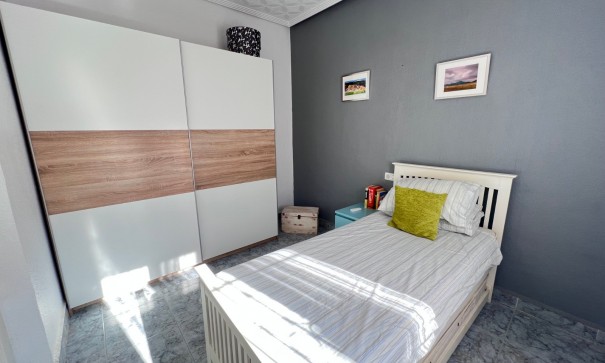 Resale - Stadthaus -
Benejúzar