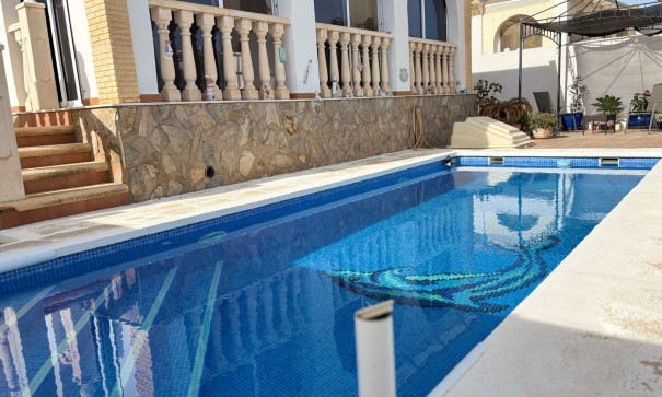 Återförsäljning - Hus - Fristående villa (4) -
Torre Pacheco - Sierra Golf - Balsicas