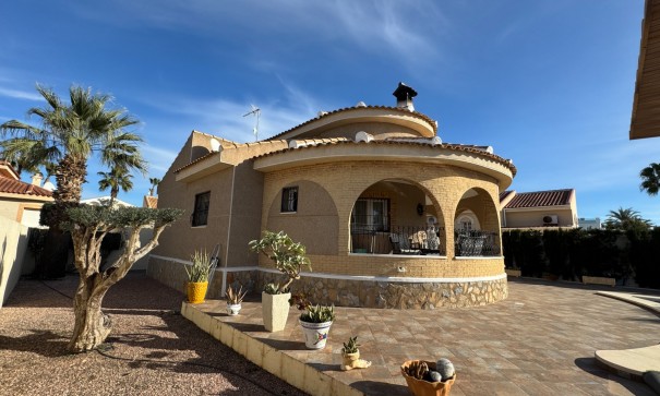 Återförsäljning - Fristående villa -
Benijofar