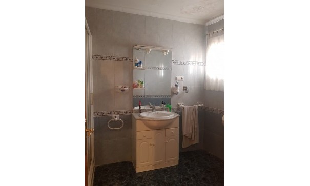 Videresalg - Finca landejendom -
Monóvar