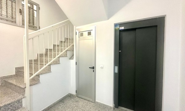 Videresalg - Lejlighed lejlighed -
Torrevieja - La Mata