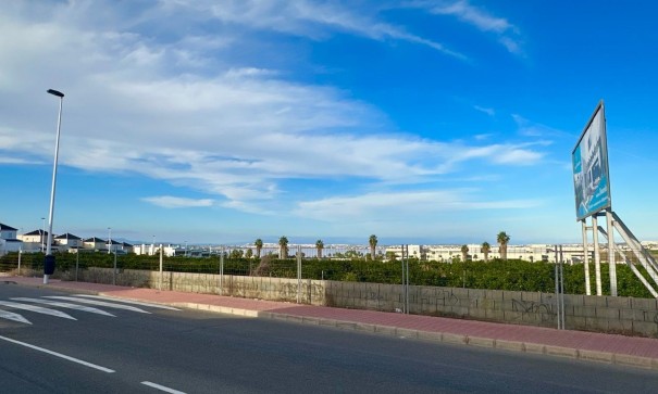 Sprzedaż - Dom miejski -
Torrevieja - La siesta