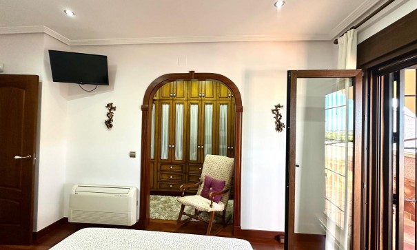 Sprzedaż - Dom miejski -
Torrevieja - La siesta