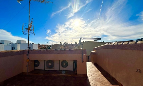 Sprzedaż - Dom miejski -
Torrevieja - La siesta