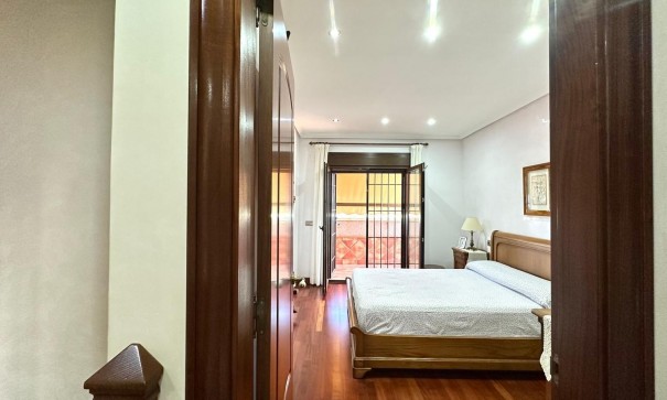 Sprzedaż - Dom miejski -
Torrevieja - La siesta