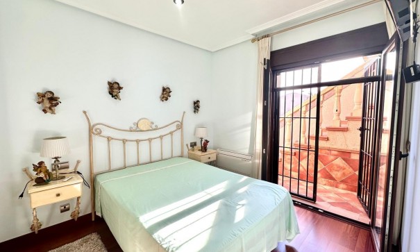 Sprzedaż - Dom miejski -
Torrevieja - La siesta