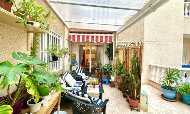 Resale - Wohnung Appartement -
Torrevieja - Centro