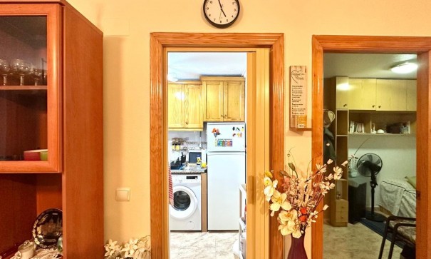 Resale - Wohnung Appartement -
Torrevieja - Centro
