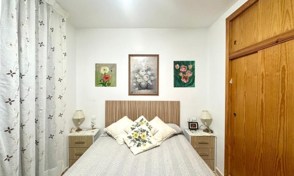 Resale - Wohnung Appartement -
Torrevieja - Centro