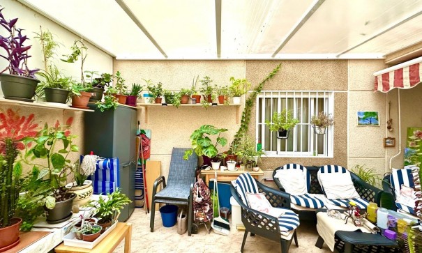 Resale - Wohnung Appartement -
Torrevieja - Centro