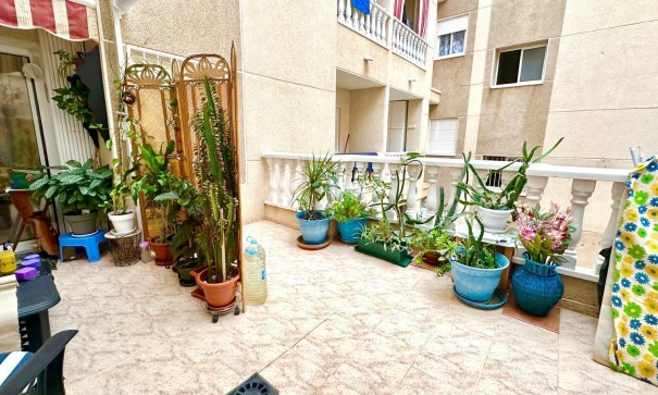 Resale - Wohnung Appartement -
Torrevieja - Centro