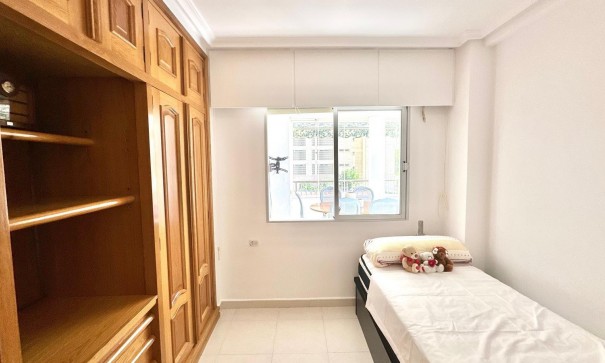 Återförsäljning - Lägenhet lägenhet -
Orihuela Costa - Campoamor