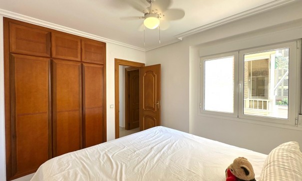 Återförsäljning - Lägenhet lägenhet -
Orihuela Costa - Campoamor