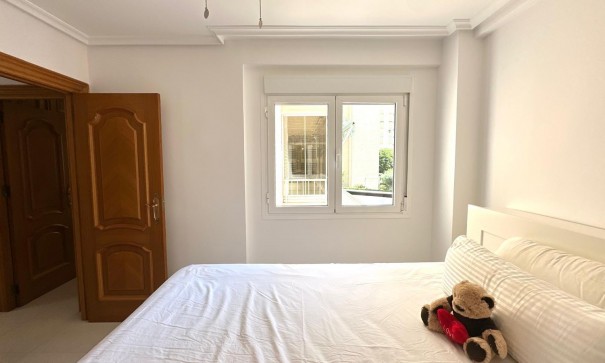 Återförsäljning - Lägenhet lägenhet -
Orihuela Costa - Campoamor