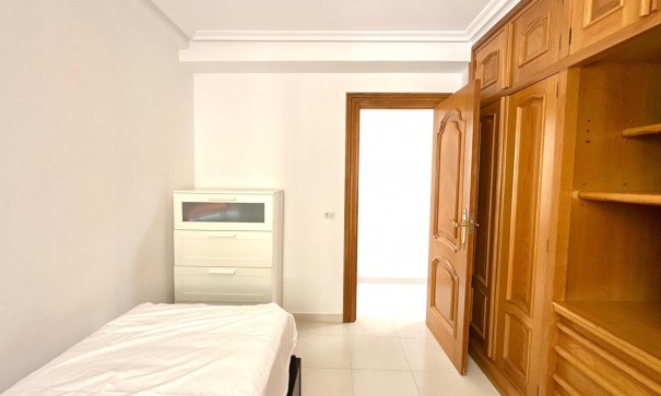 Återförsäljning - Lägenhet lägenhet -
Orihuela Costa - Campoamor