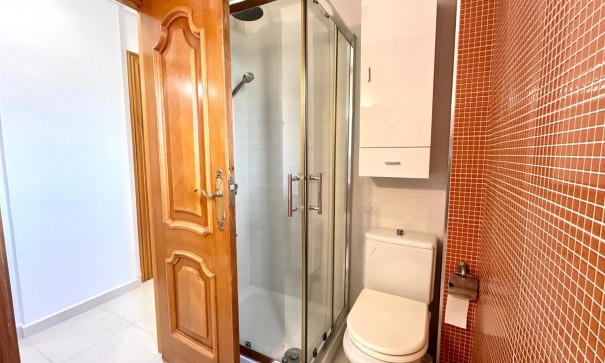 Återförsäljning - Lägenhet lägenhet -
Orihuela Costa - Campoamor