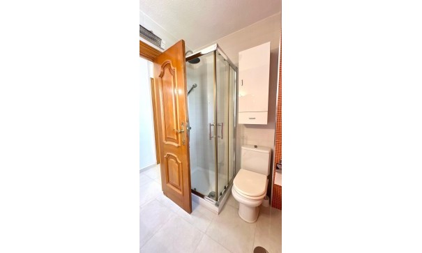 Återförsäljning - Lägenhet lägenhet -
Orihuela Costa - Campoamor