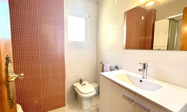 Återförsäljning - Lägenhet lägenhet -
Orihuela Costa - Campoamor