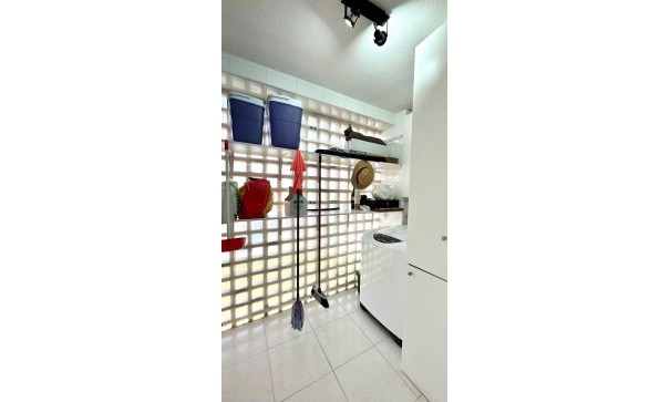 Återförsäljning - Lägenhet lägenhet -
Orihuela Costa - Campoamor