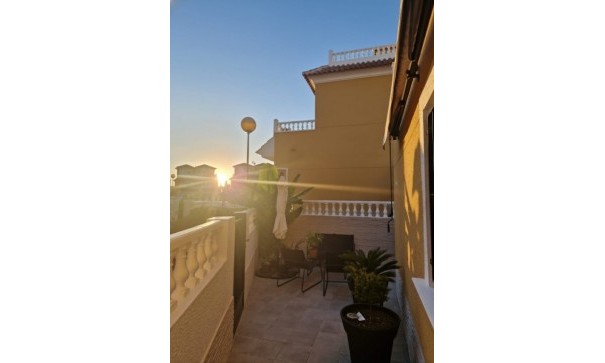 Videresalg - Lejlighed lejlighed -
Playa Flamenca