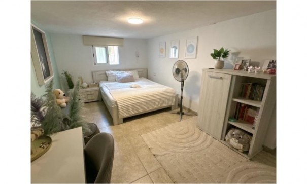 Videresalg - Fritliggende villa -
Algorfa