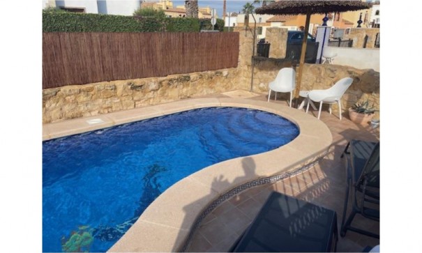 Videresalg - Fritliggende villa -
Algorfa