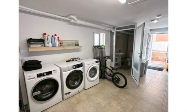 Videresalg - Fritliggende villa -
Algorfa