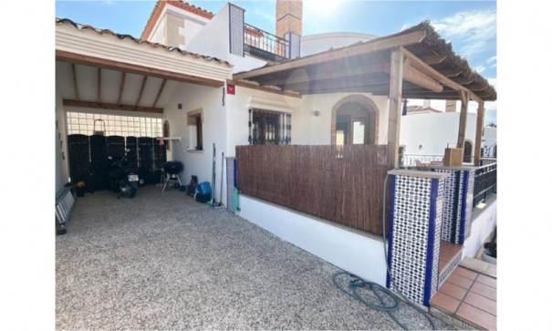 Videresalg - Fritliggende villa -
Algorfa