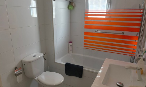 Videresalg - Byhus -
Algorfa