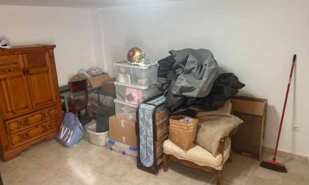 Videresalg - Byhus -
Algorfa