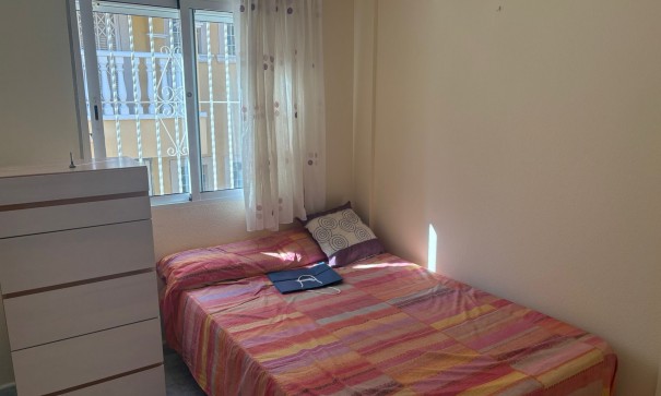 Videresalg - Byhus -
Algorfa