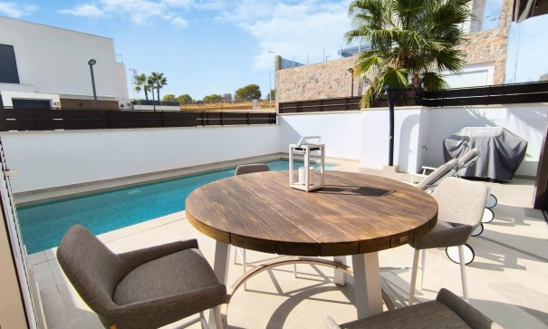 Videresalg - Dobbeltvilla -
Algorfa