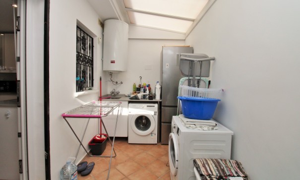 Videresalg - Fritliggende villa -
Villamartín - LOS DOLSES