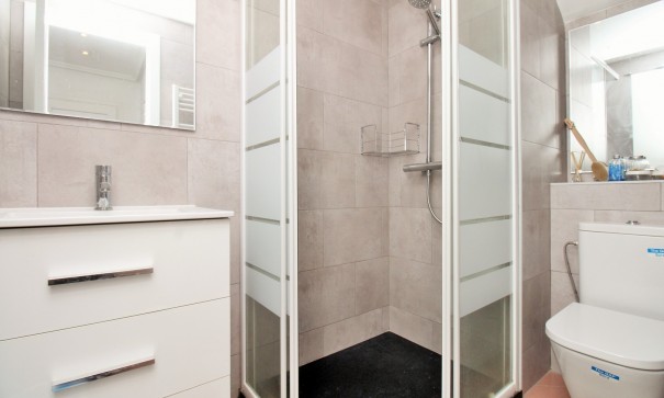 Videresalg - Fritliggende villa -
Villamartín - LOS DOLSES