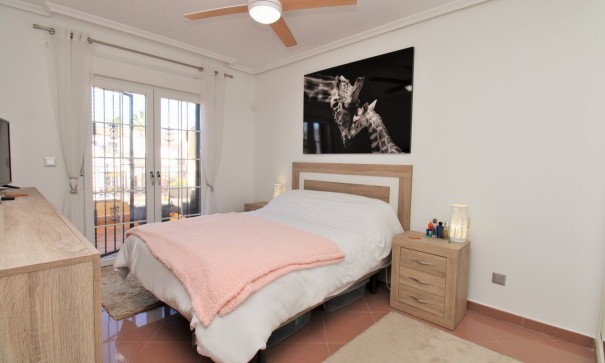 Videresalg - Fritliggende villa -
Villamartín - LOS DOLSES