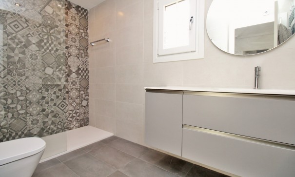 Videresalg - Fritliggende villa -
Villamartín - LOS DOLSES