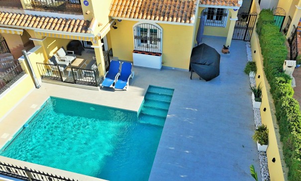 Videresalg - Fritliggende villa -
Villamartín - LOS DOLSES