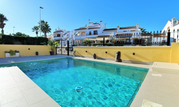 Videresalg - Fritliggende villa -
Villamartín - LOS DOLSES