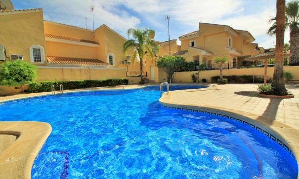 Videresalg - Fritliggende villa -
Villamartín - LOS DOLSES