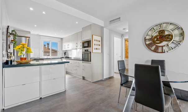 Venta - Bungalow adosado -
Torrevieja