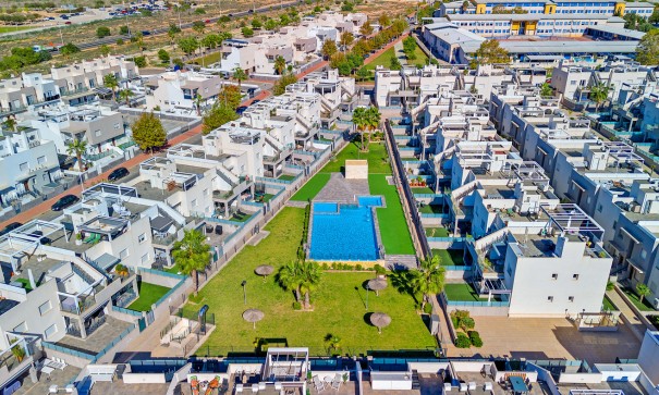 Venta - Bungalow adosado -
Torrevieja