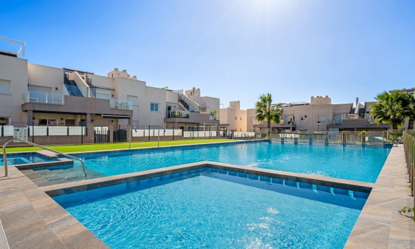 Venta - Bungalow adosado -
Torrevieja