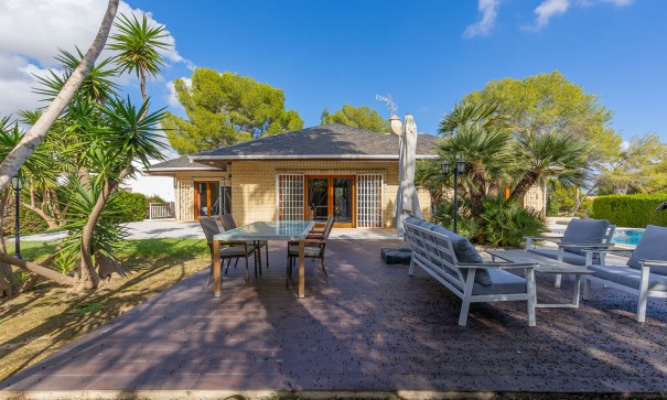 Återförsäljning - Fristående villa -
Orihuela Costa - Las Filipinas