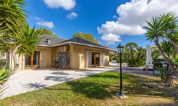 Återförsäljning - Fristående villa -
Orihuela Costa - Las Filipinas