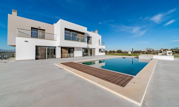 Venta - Chalet Independiente -
La Marina