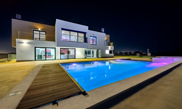 Venta - Chalet Independiente -
La Marina